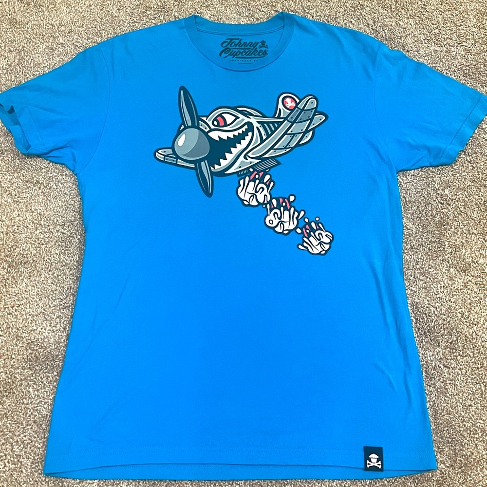 Johnny cupcakes, vintage T-shirt, men’s size medium. Great conditiongently worn.